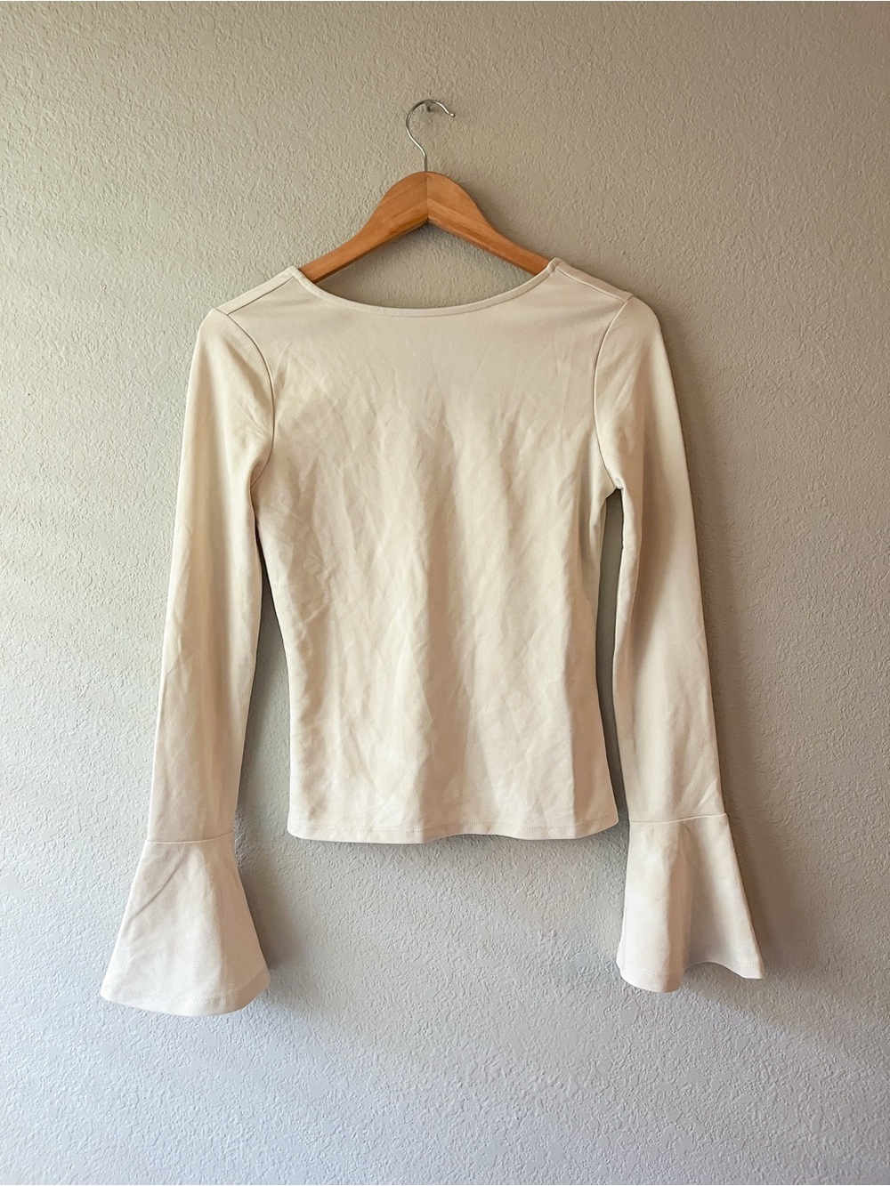 Na-kd Women's Cream Bell-Sleeve Long Sleeve Top Small NWT